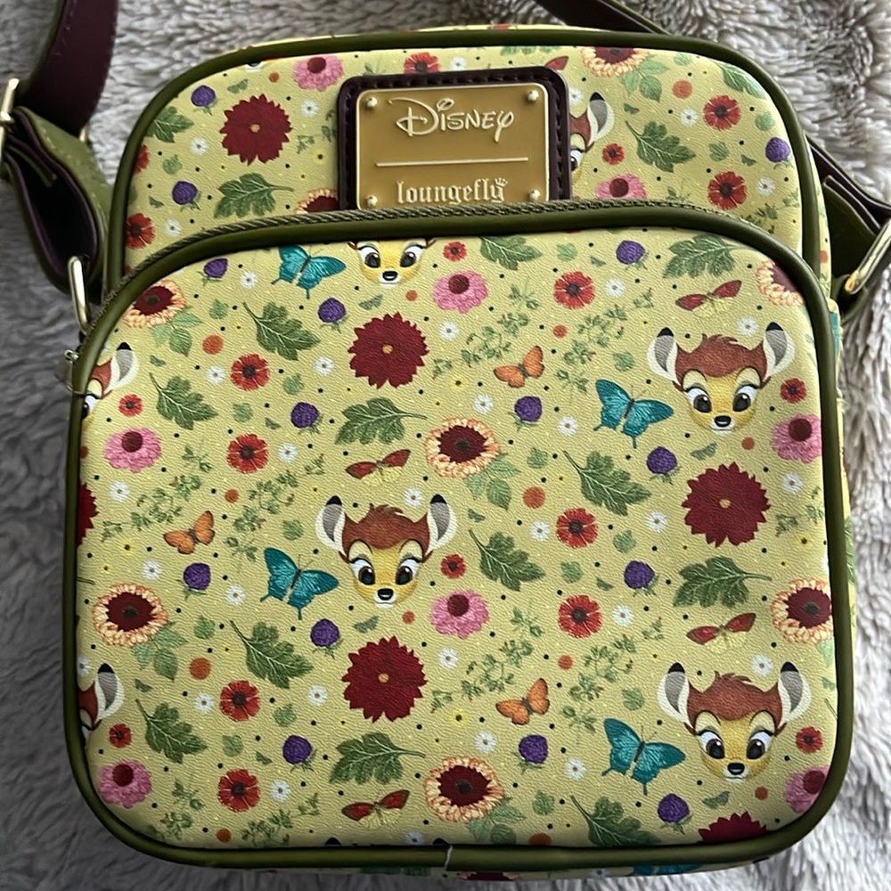 🔥Sale Crossbody Disney bag like new